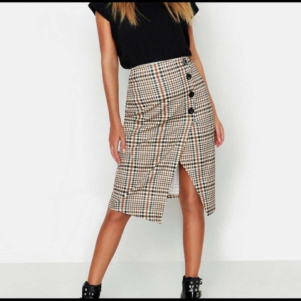 NWOT Checked button front split midi skirt